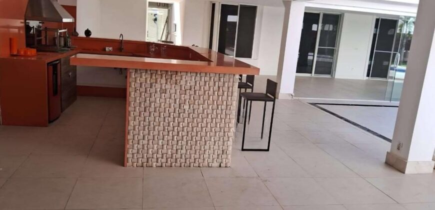 Casa con 5 camere a Barra da Tijuca | Santa Mônica Jardins • Pronta