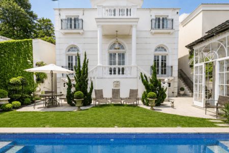 Jardim Pernambuco and what explains mansions above R$ 100 million in Leblon