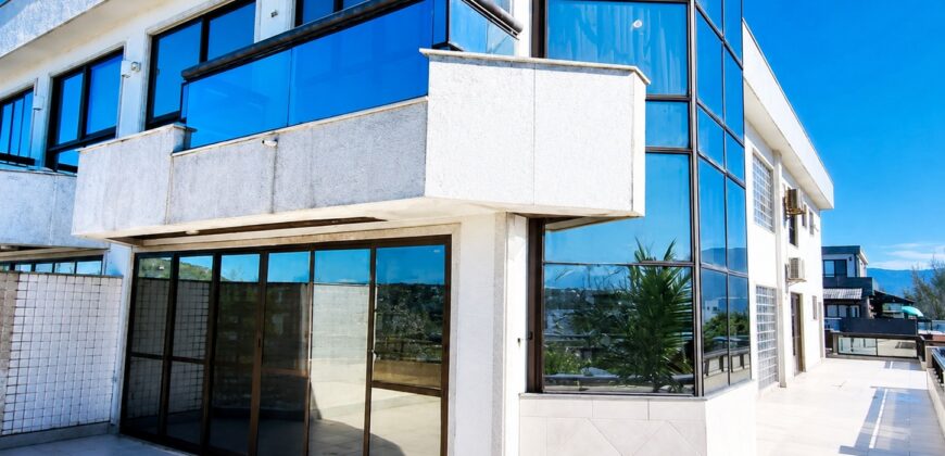 Cobertura Dúplex de 3 quartos no Recreio dos Bandeirantes | Av. Lúcio Costa 16800 • Pronta