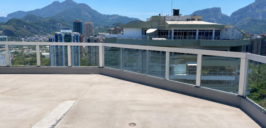 Cobertura de 2 quartos na Barra da Tijuca | Atlântico Sul • Pronta