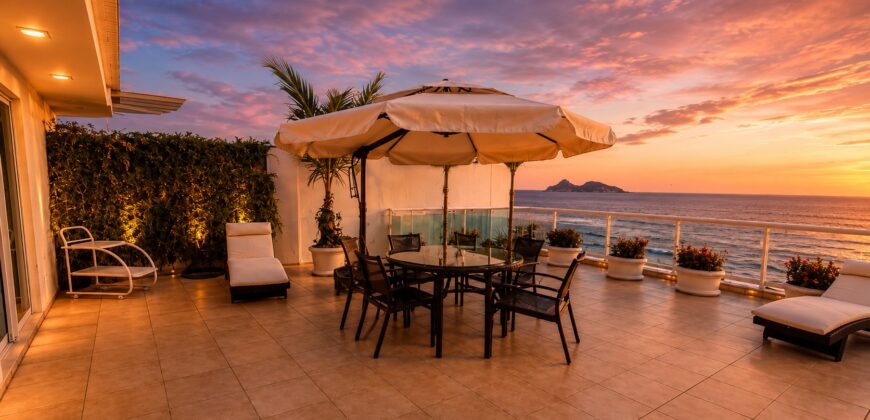 Cobertura Dúplex de 5 quartos na Barra da Tijuca | Residencial Port Brise • Pronta