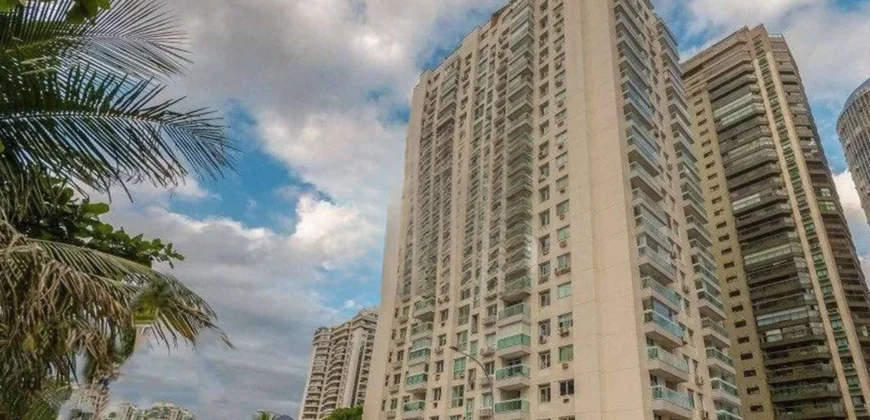 Cobertura Triplex de 4 quartos na Barra da Tijuca | Residencial Praia da Barra • Pronta