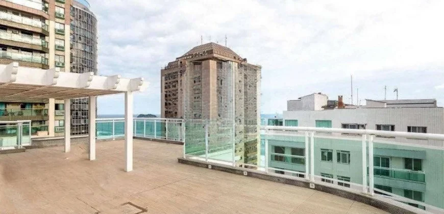 Cobertura Triplex de 4 quartos na Barra da Tijuca | Residencial Praia da Barra • Pronta