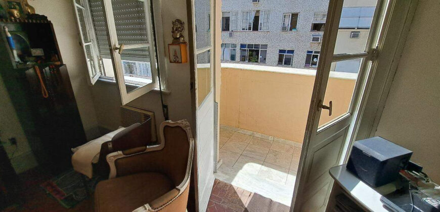 Apartamento de 2 quartos em Copacabana • Pronto