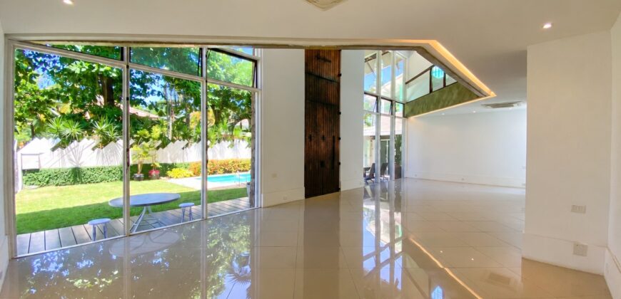 Casa de 5 quartos na Barra da Tijuca | Santa Helena • Pronta