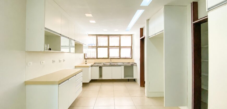 Casa de 5 quartos na Barra da Tijuca | Santa Helena • Pronta