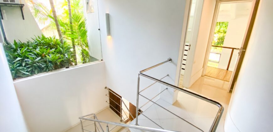 Casa de 5 quartos na Barra da Tijuca | Santa Helena • Pronta