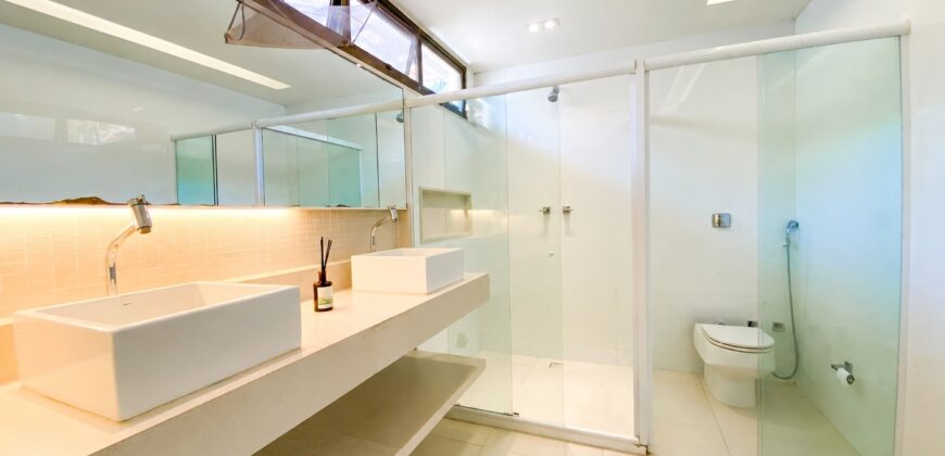 Casa de 5 quartos na Barra da Tijuca | Santa Helena • Pronta