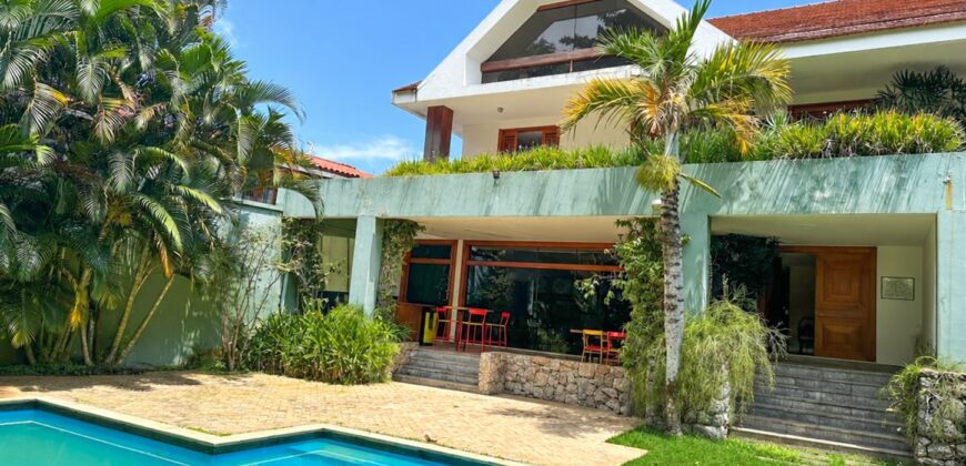 Casa de 4 quartos na Barra da Tijuca | Santa Helena • Pronta