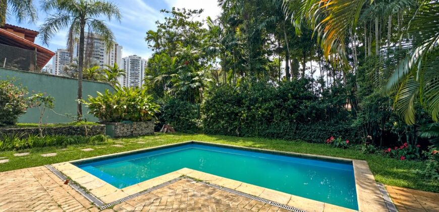 Casa de 4 quartos na Barra da Tijuca | Santa Helena • Pronta