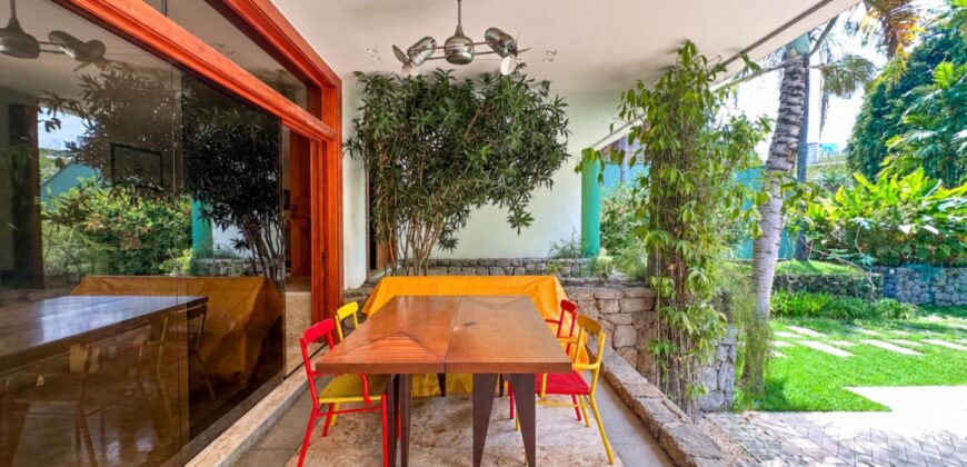 Casa de 4 quartos na Barra da Tijuca | Santa Helena • Pronta
