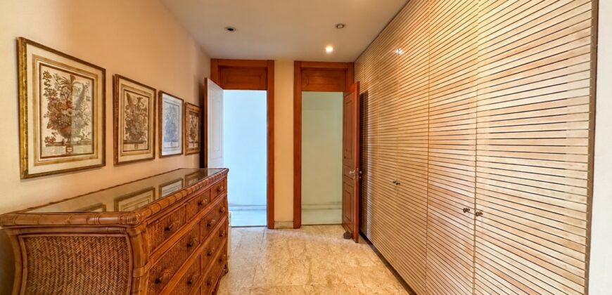 Casa de 4 quartos na Barra da Tijuca | Santa Helena • Pronta