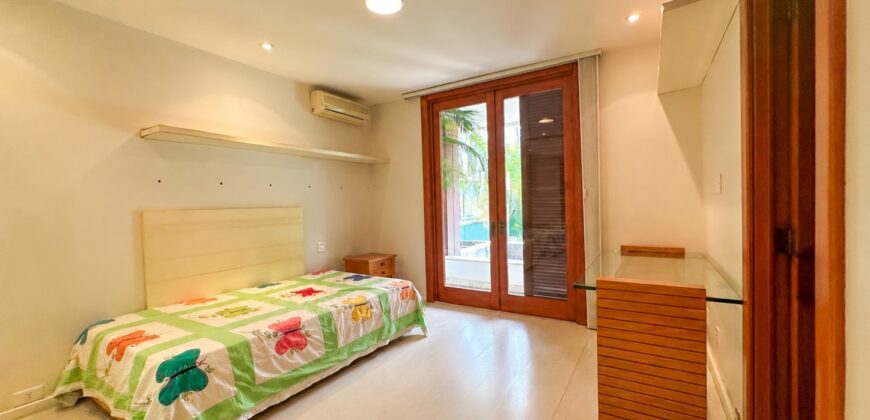 Casa de 4 quartos na Barra da Tijuca | Santa Helena • Pronta