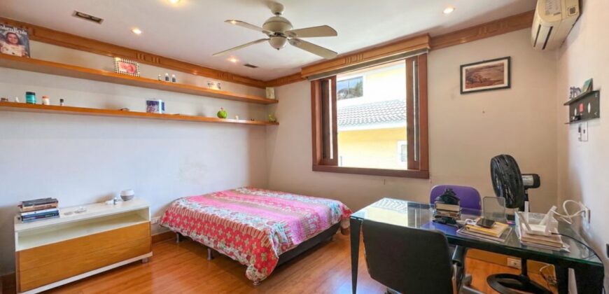 Casa de 4 quartos na Barra da Tijuca | Santa Helena • Pronta