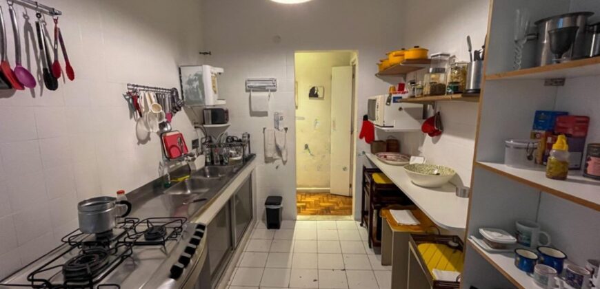 Apartamento de 3 quartos na Gavea • Pronto