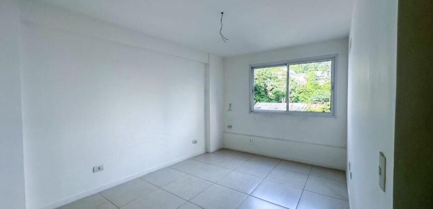 Apartamento de 3 quartos em Botafogo • Pronto
