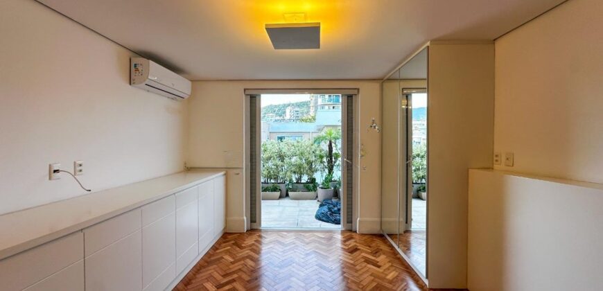 Cobertura Dúplex de 5 quartos em Ipanema • Pronta