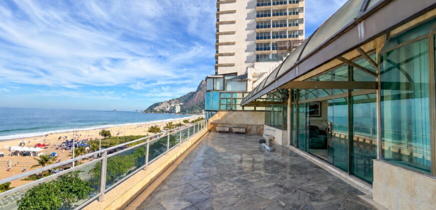 Cobertura de 3 quartos em Ipanema • Pronta