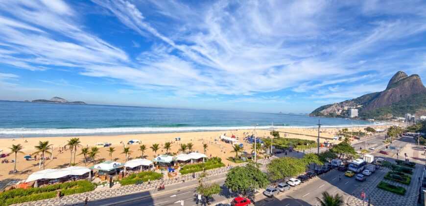 Cobertura de 3 quartos em Ipanema • Pronta
