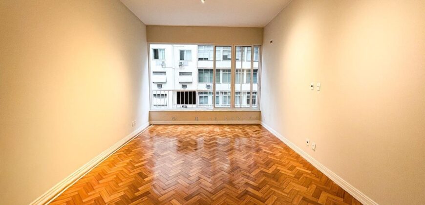 Apartamento de 3 quartos em Copacabana • Pronto