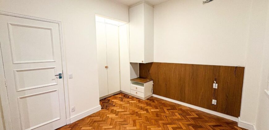Apartamento de 3 quartos em Copacabana • Pronto
