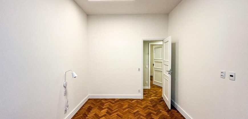 Apartamento de 3 quartos em Copacabana • Pronto