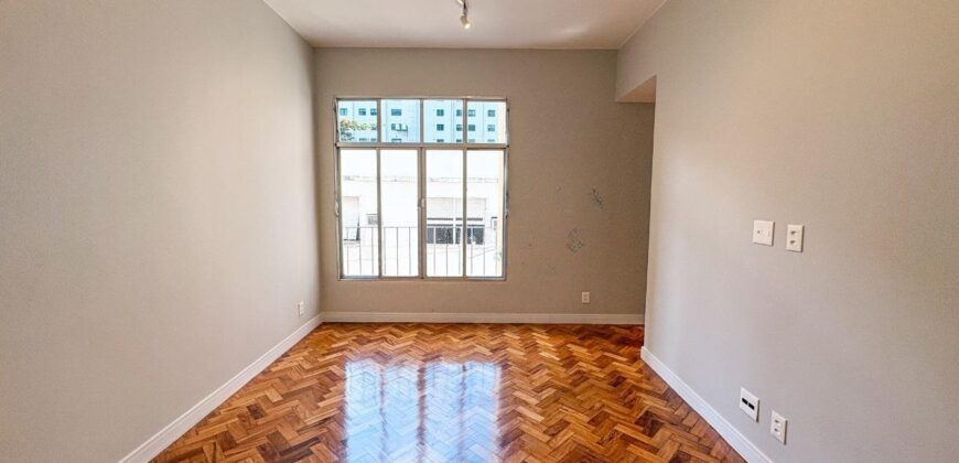 Apartamento de 3 quartos em Copacabana • Pronto