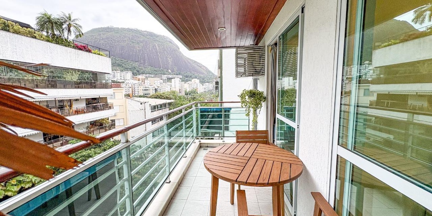 Apartamento de 2 quartos na Lagoa • Pronto